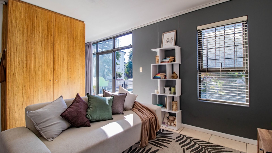 1 Bedroom Property for Sale in Wynberg Western Cape